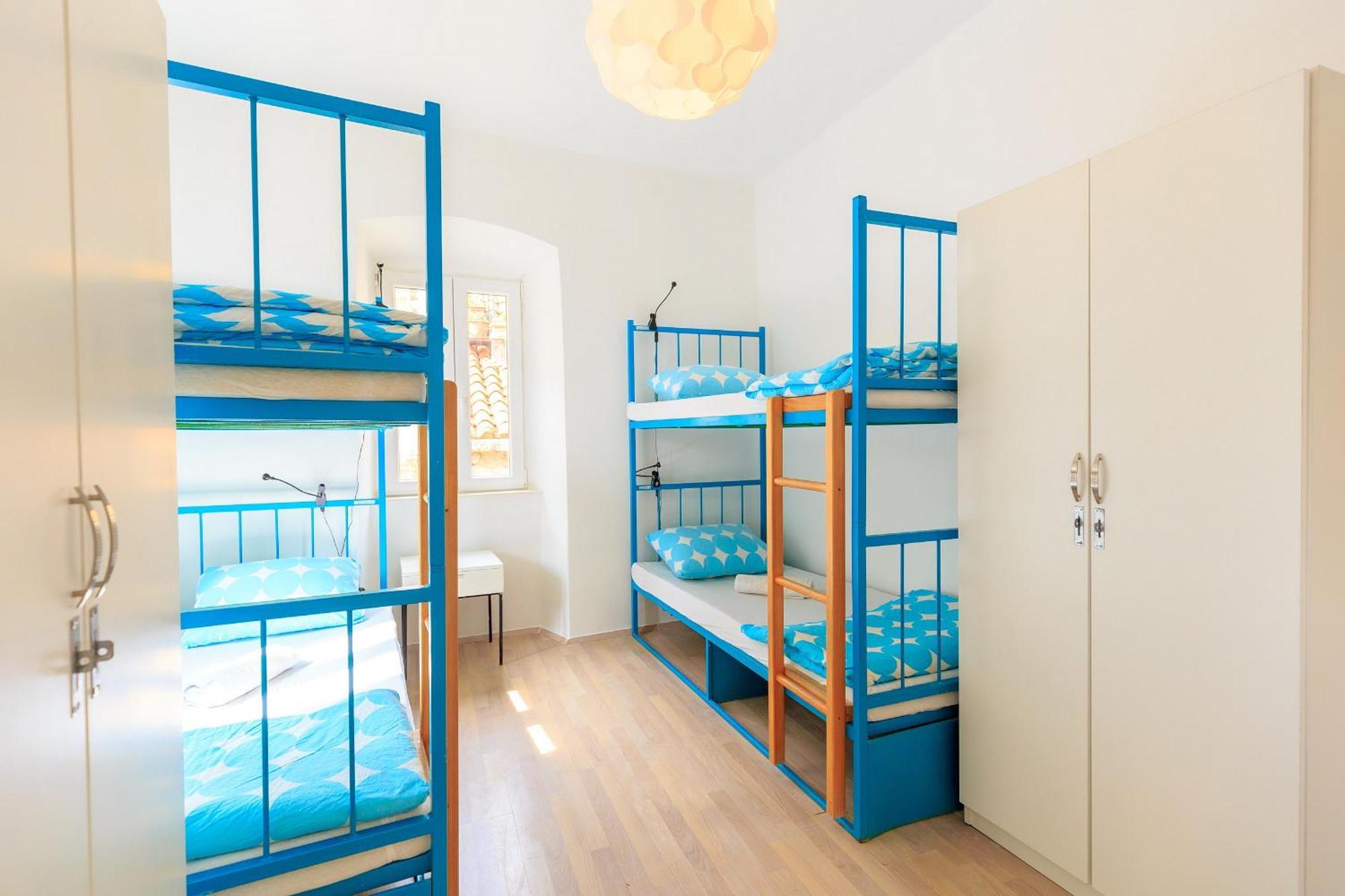City Walls Hostel Дубровник Экстерьер фото