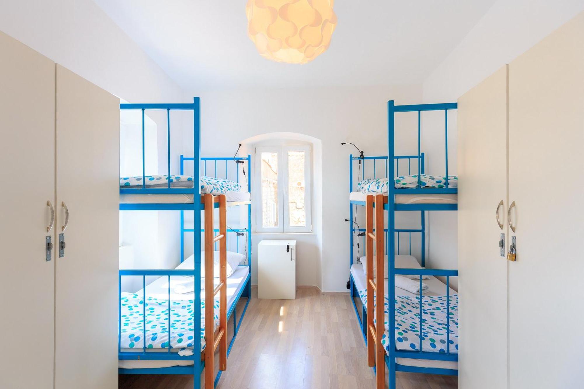 City Walls Hostel Дубровник Экстерьер фото